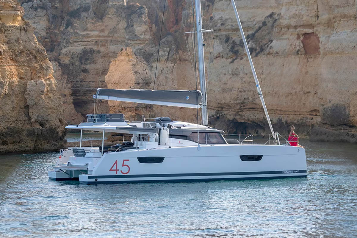 Nahoa Bareboat Charter in Greece