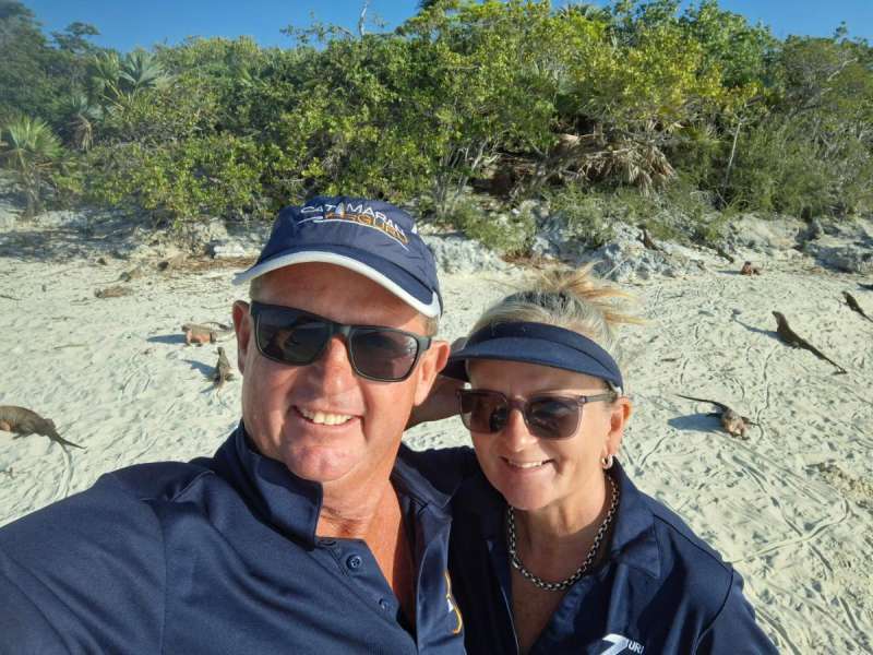 303010196 10196brochure44