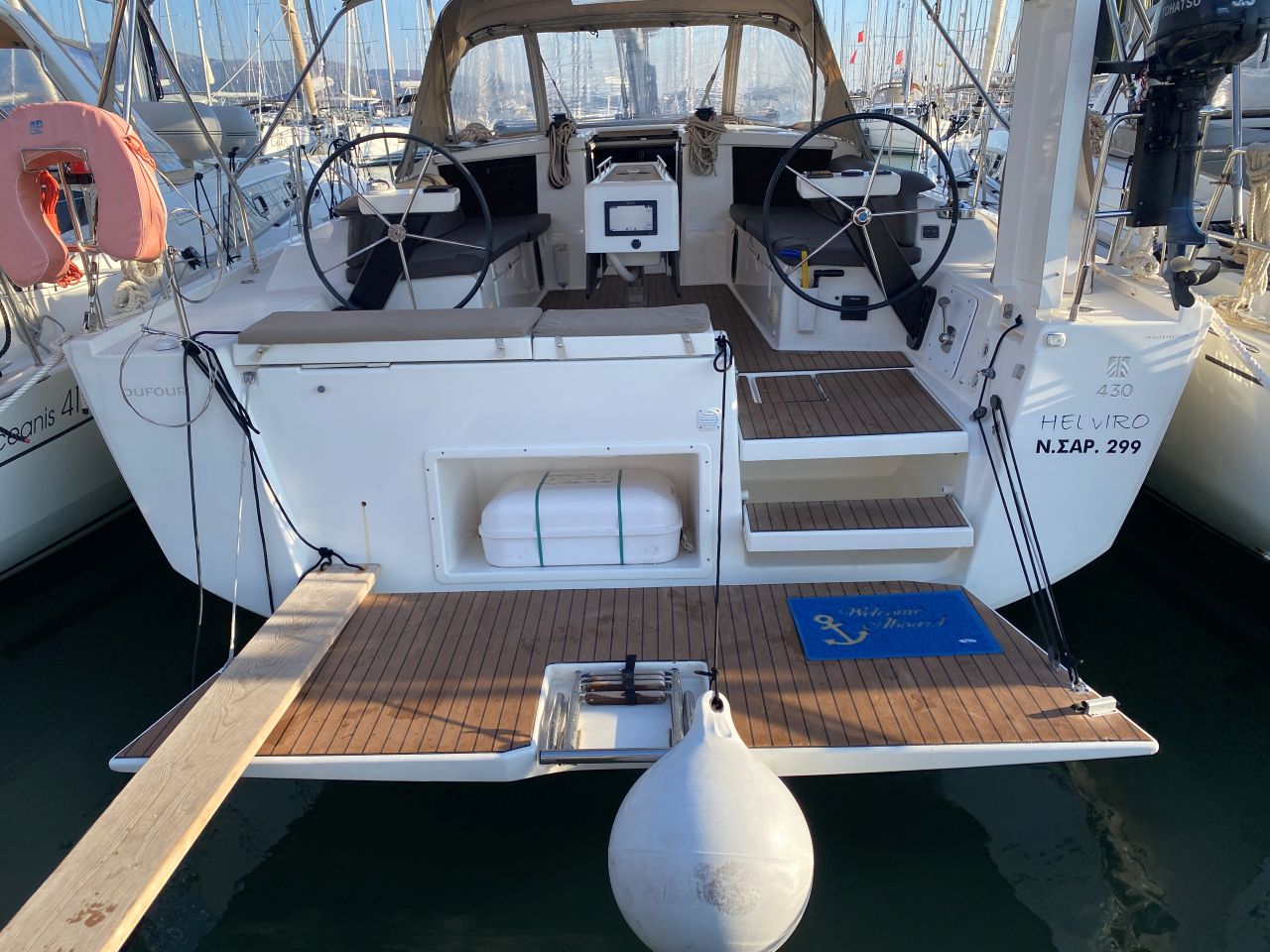 HELVIRO Bareboat Charter in Greece