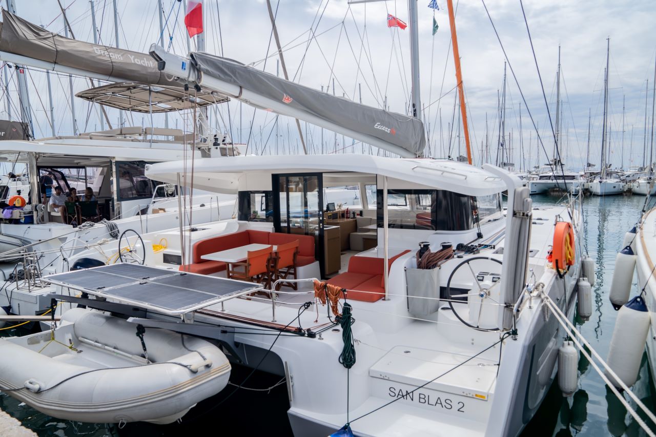 SAN BLAS 2 Bareboat Charter in Greece