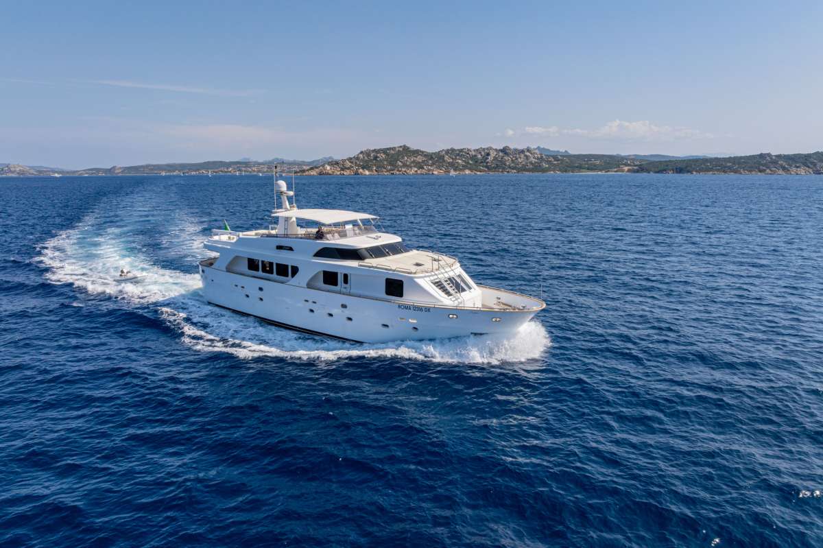 SHANGRA Crewed Charters in France