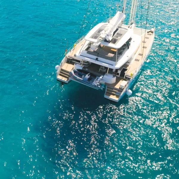 yacht charter rates