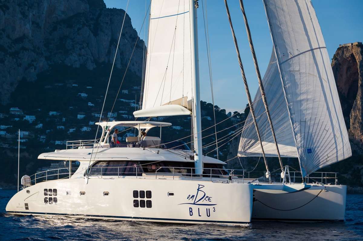 OMBRE BLU3 Crewed Charters in Italy