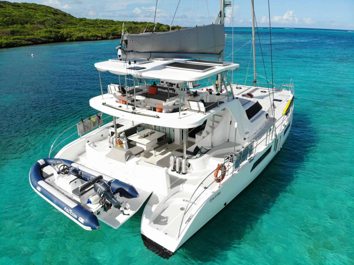 GET ALONG Crewed Charters in US Virgin Islands