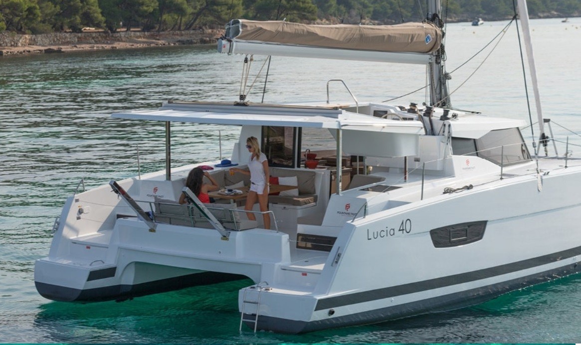 HAPPY HOUR  Bareboat Charter in Guadeloupe