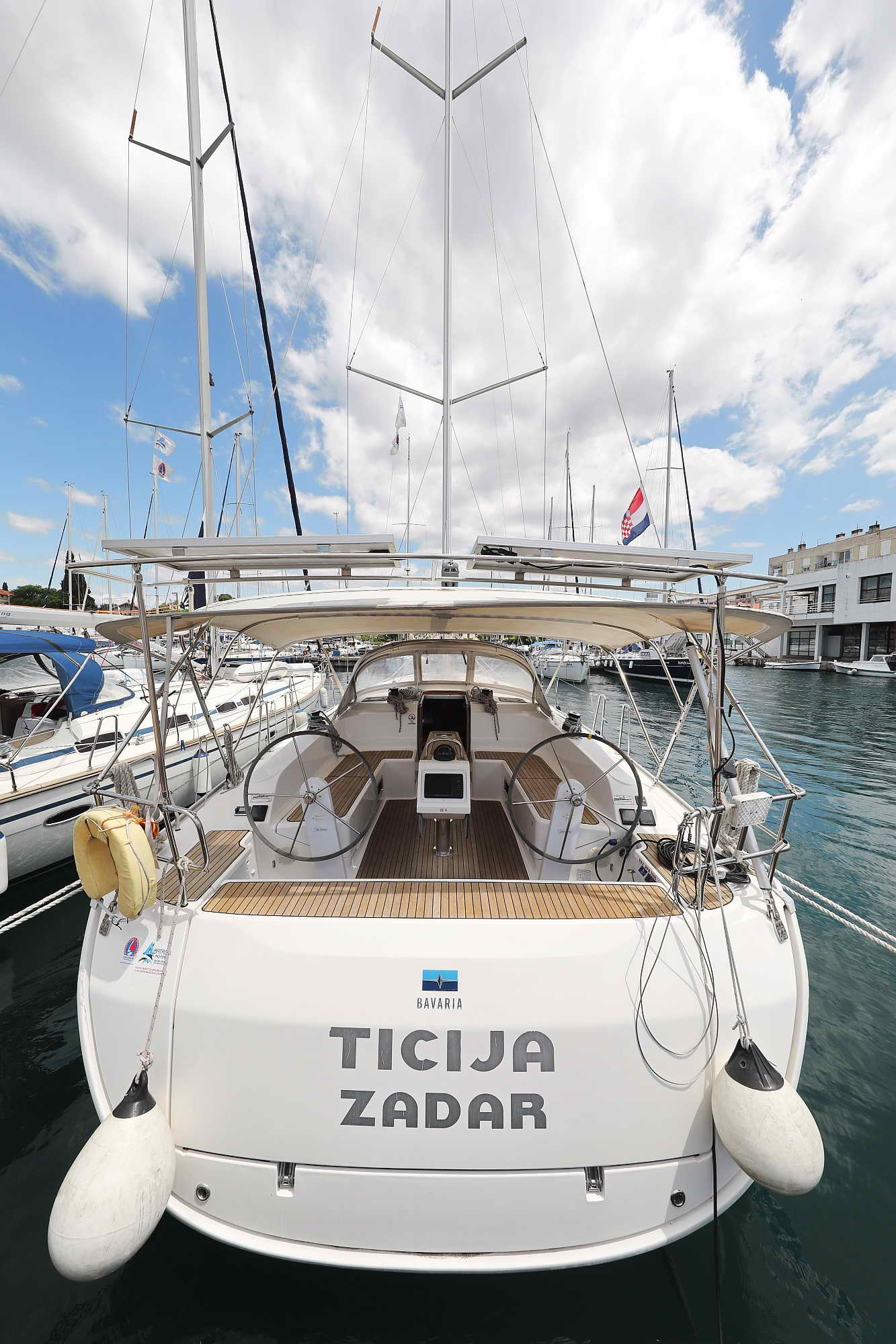 Bavaria Cruiser 46 - 4 cab. Bareboat Charter in Croatia