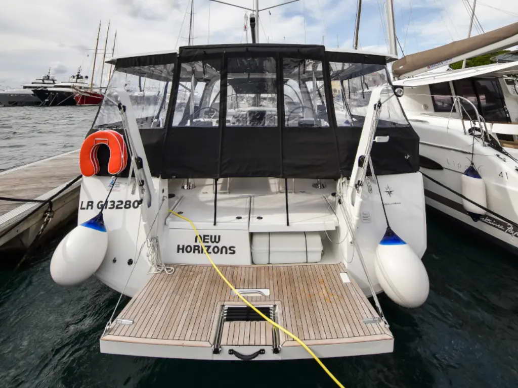 Sun Loft 47 - 6 + 1 cab. ECONOMY Bareboat Charter in Croatia