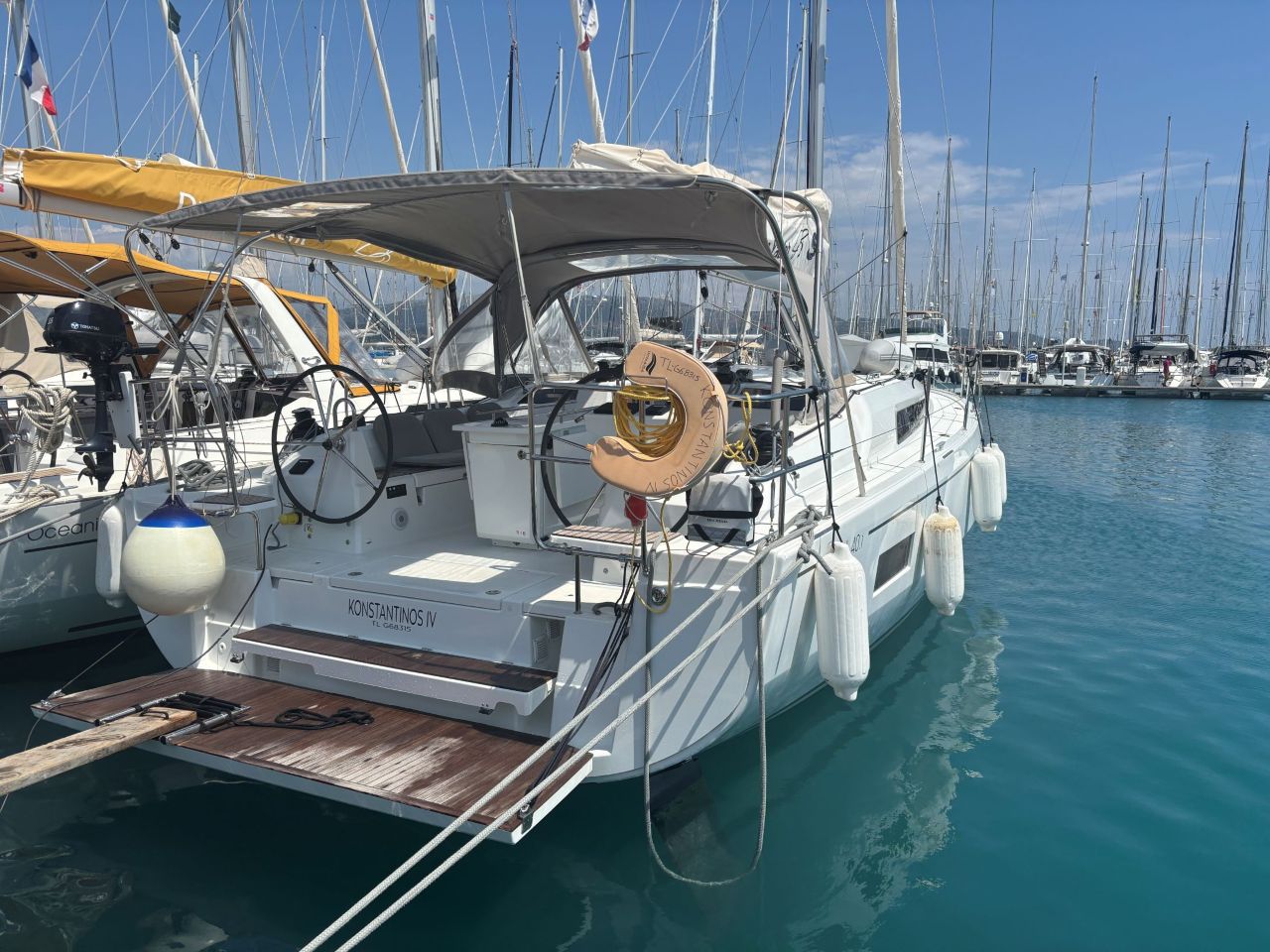 KONSTANTINOS IV Bareboat Charter in Greece