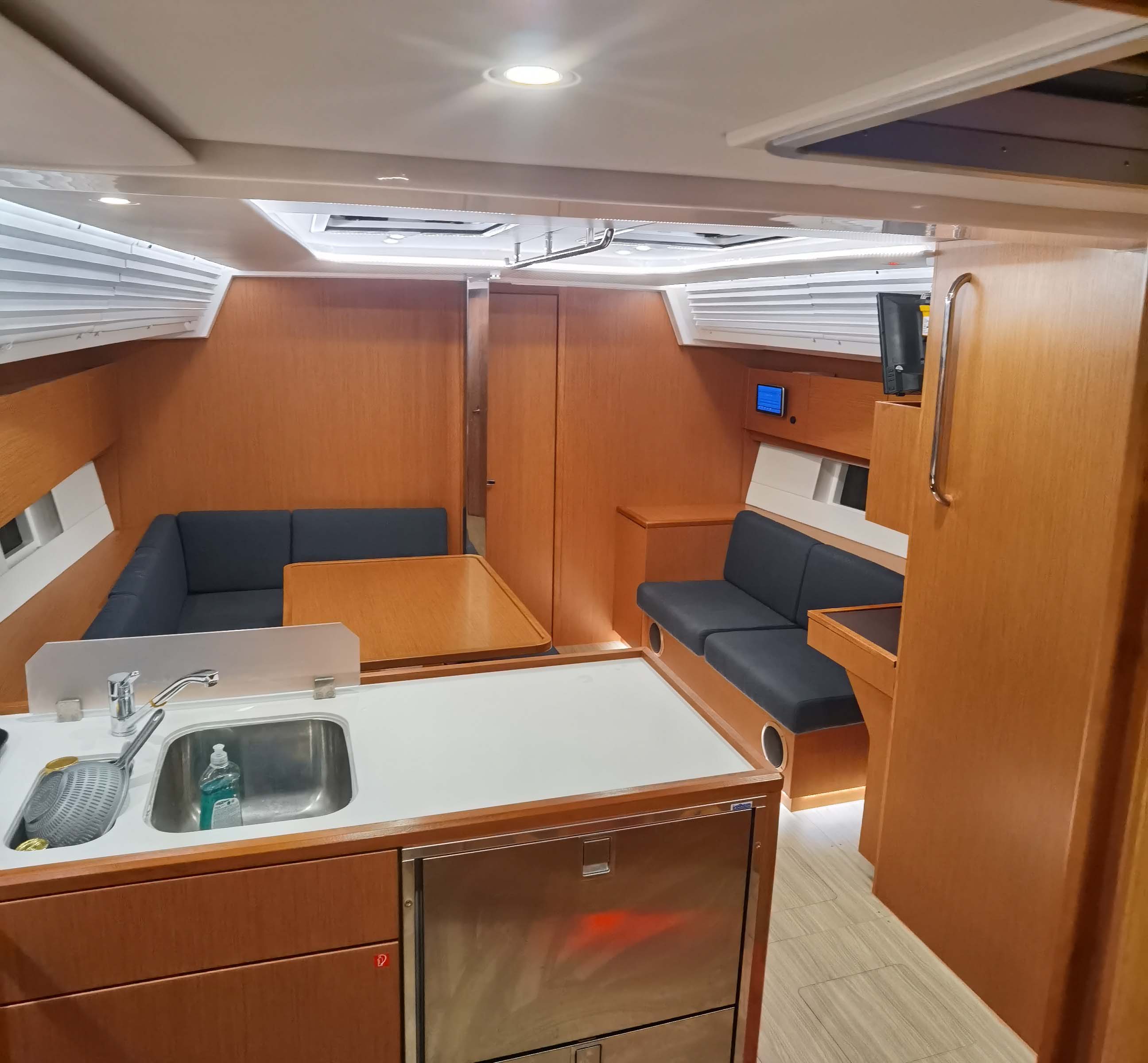 PRESTIGE Bareboat Charter in Greece
