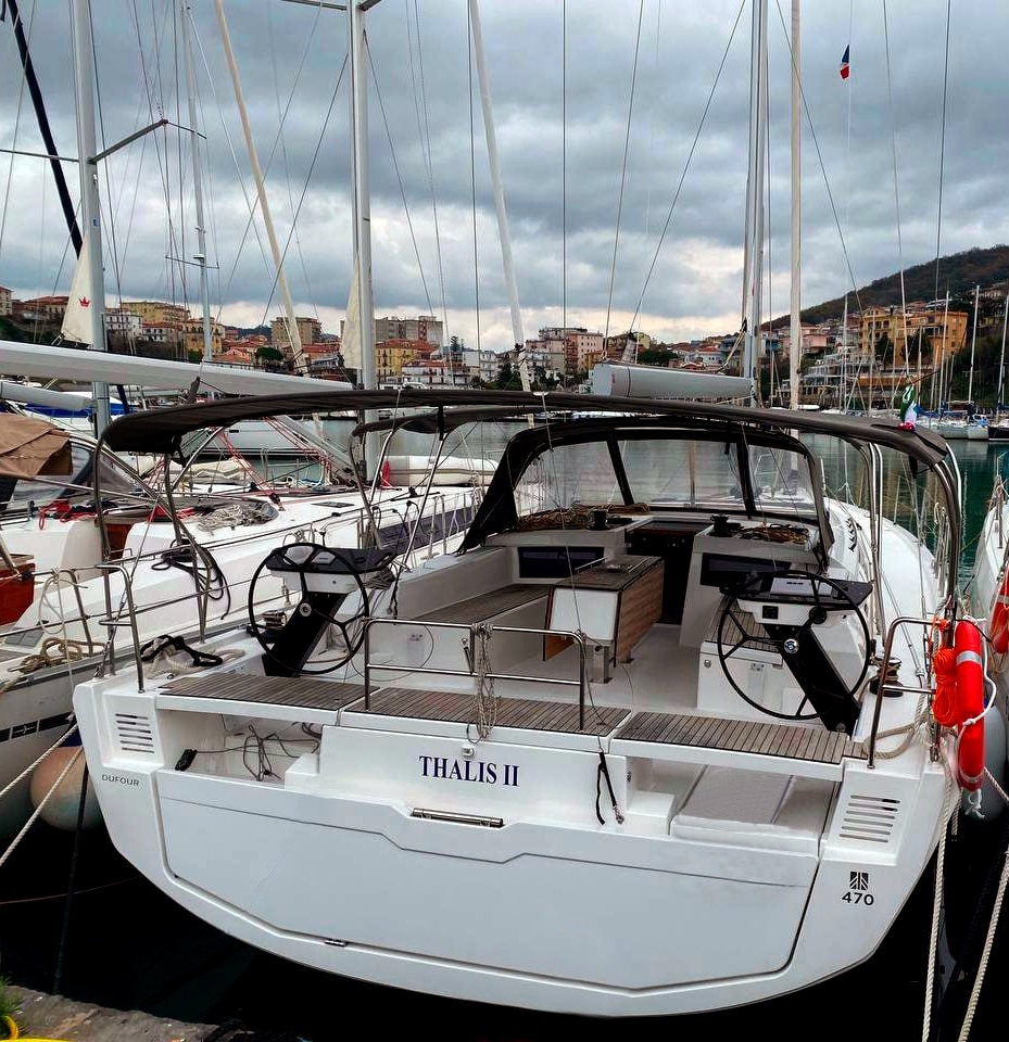 Dufour 470 - 5 + 1 cab. Bareboat Charter in Italy