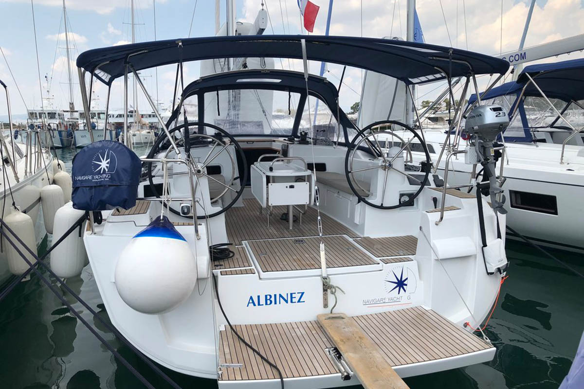 Albinez  Bareboat Charter in Greece