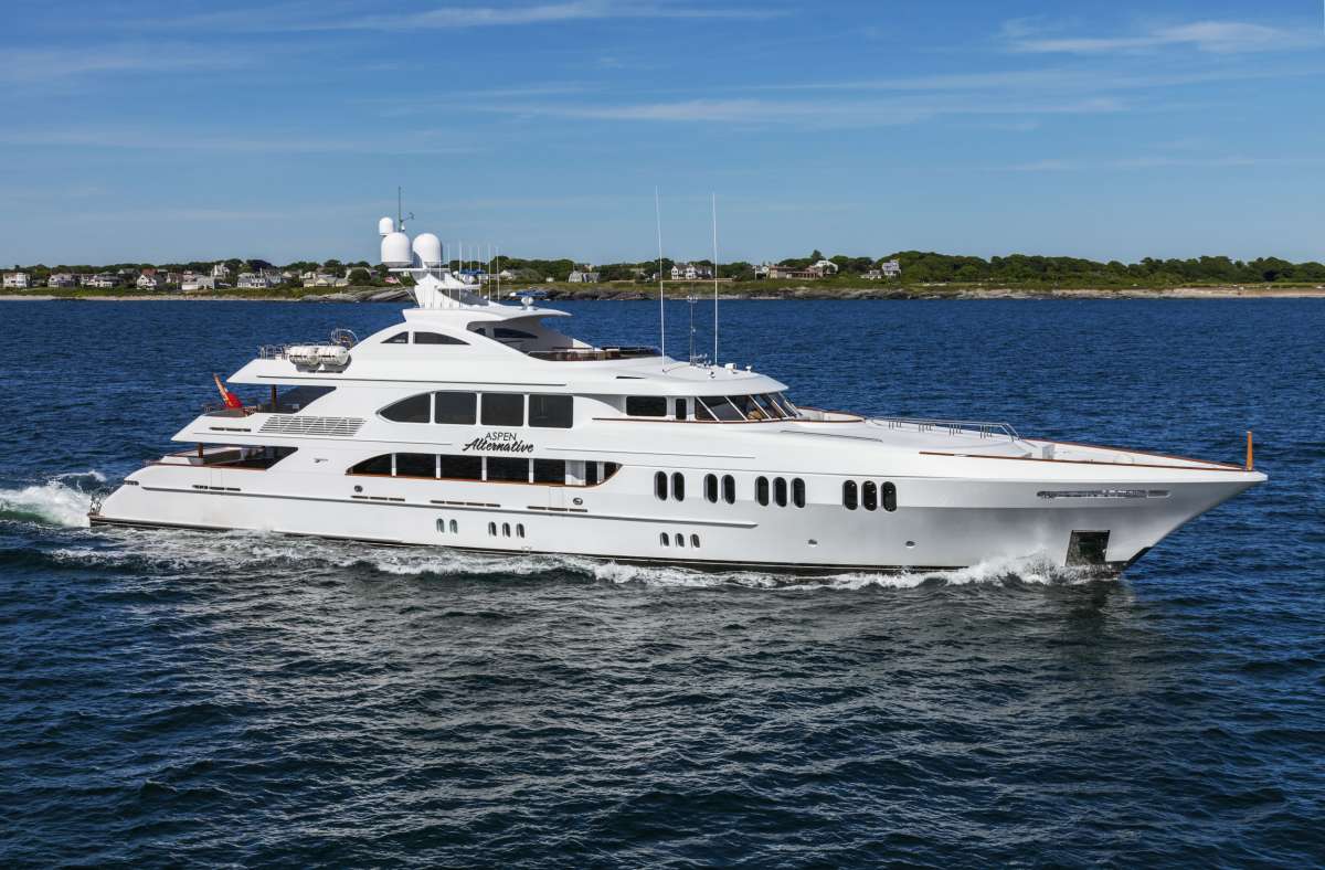 ASPEN ALTERNATIVE Superyacht Charters in New England