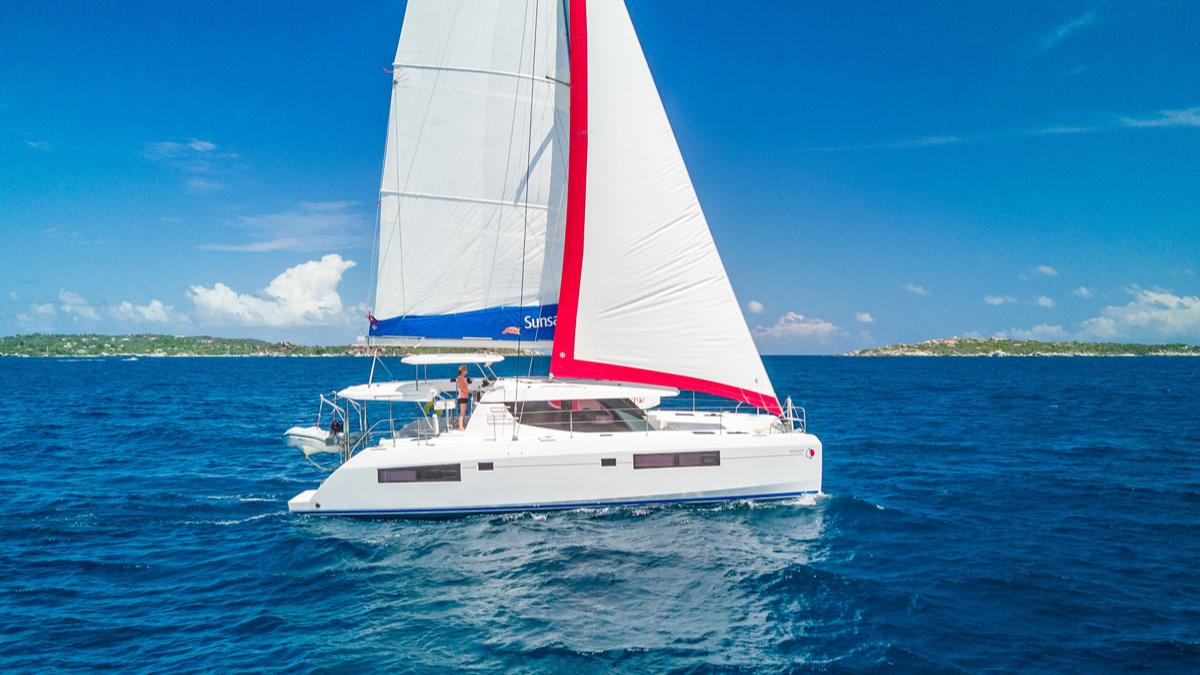 Sunsail 454 Classic Bareboat Charter in Seychelles