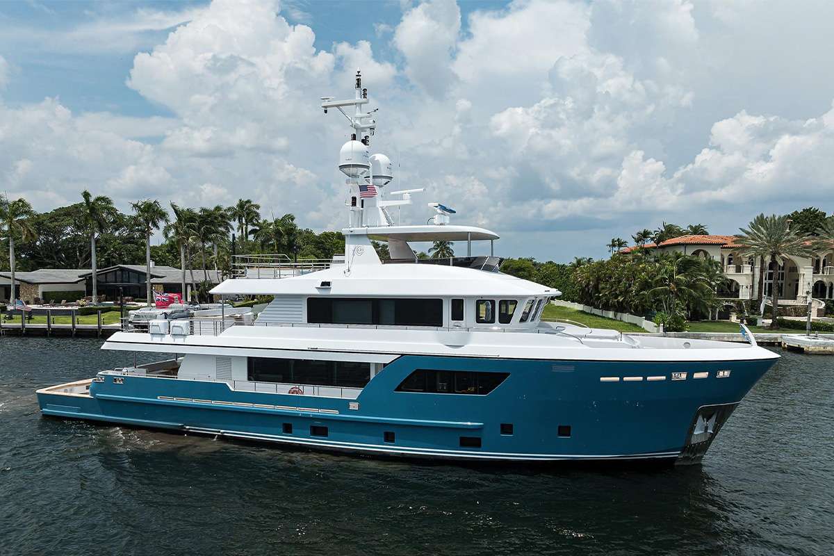 TROPA Superyacht Charters in Bahamas - Nassau Superyachts
