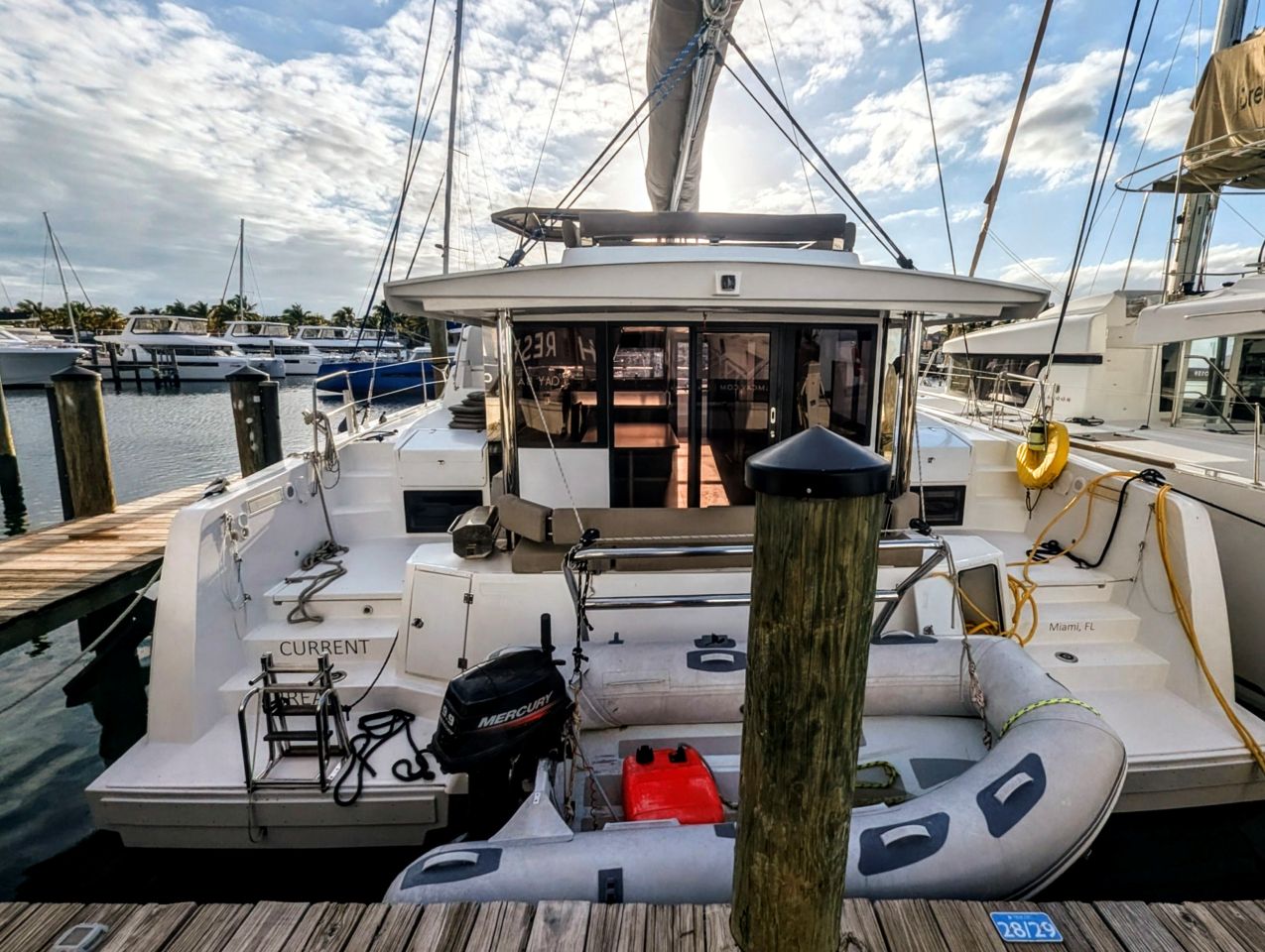 CURRENT BREAK Bareboat Charter in Bahamas - Nassau