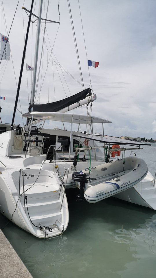 Lagoon 380 - 4 cab. Bareboat Charter in France