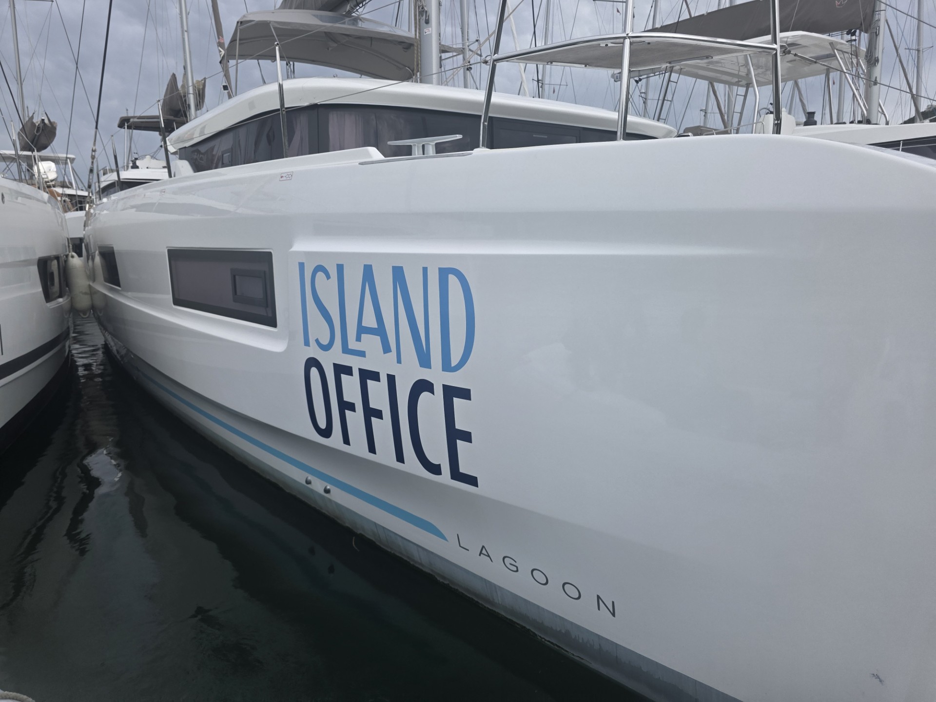 ISLAND OFFICE Bareboat Charter in British Virgin Islands