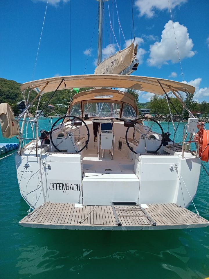 OFFENBACH Bareboat Charter in Seychelles