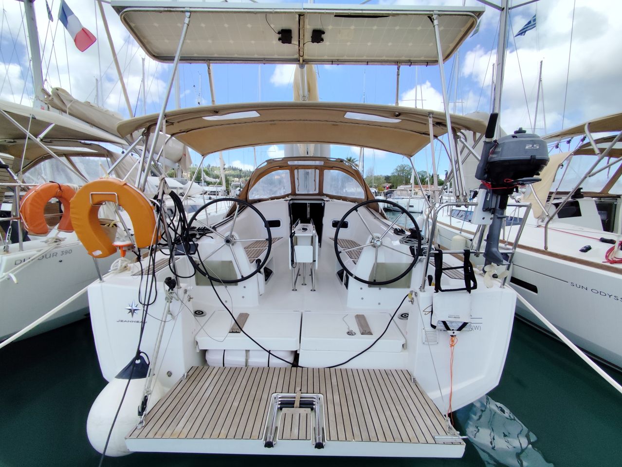 LARK Bareboat Charter in Greece