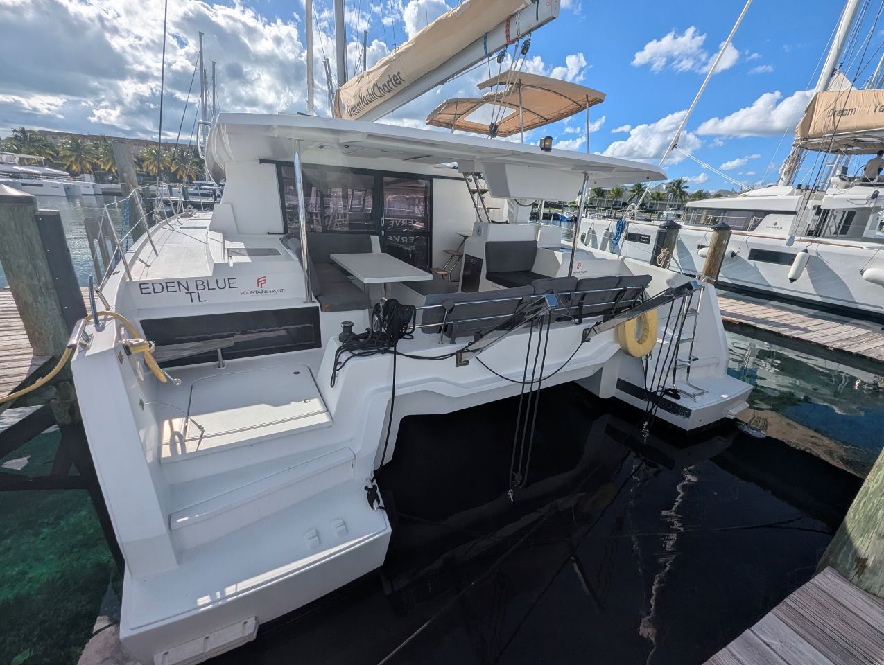 EDEN BLUE  Bareboat Charter in Bahamas - Nassau