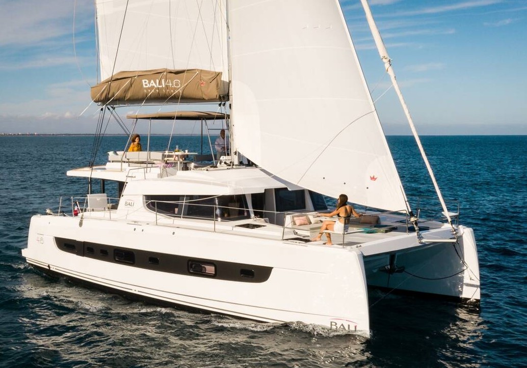 ZATON Bareboat Charter in Tahiti