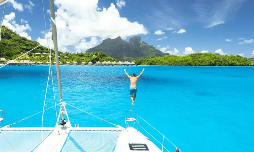 bareboat tahiti sailing