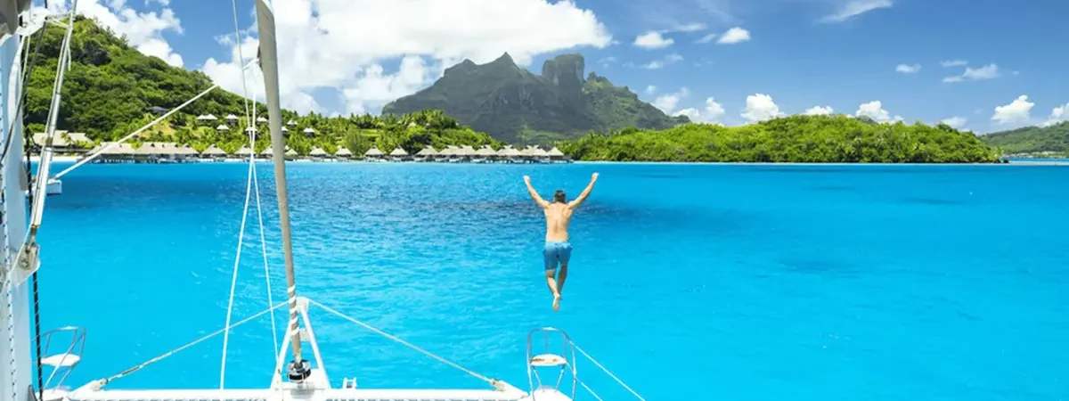 bareboat tahiti sailing