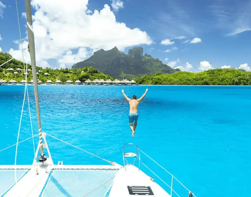 bareboat tahiti sailing