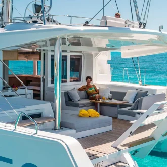 summer catamaran charter in the bvi