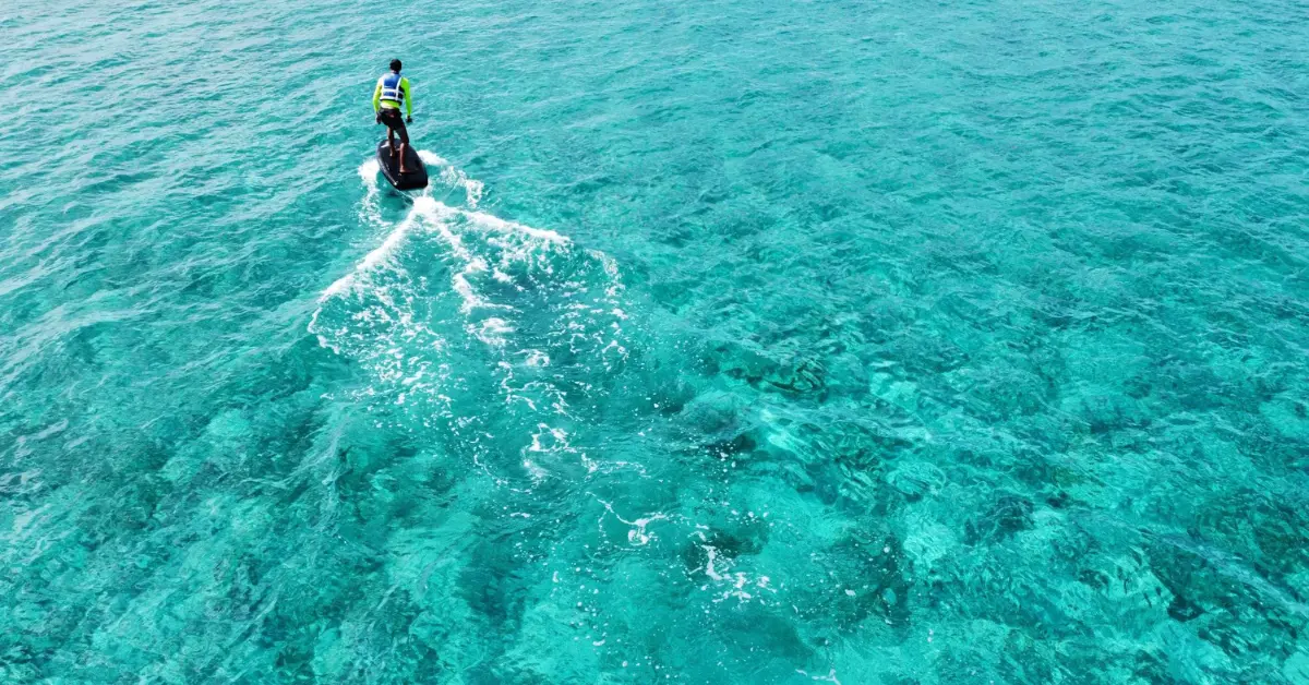 crewed yacht charter bvi efoiling