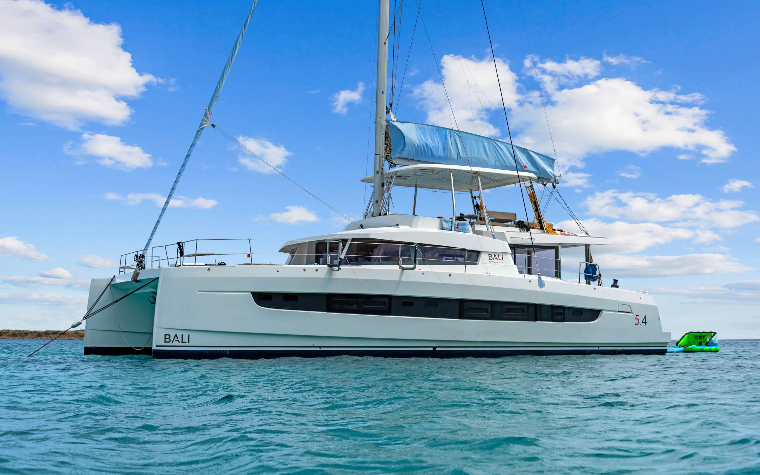 CHILLIN HUT Crewed Charters in US Virgin Islands