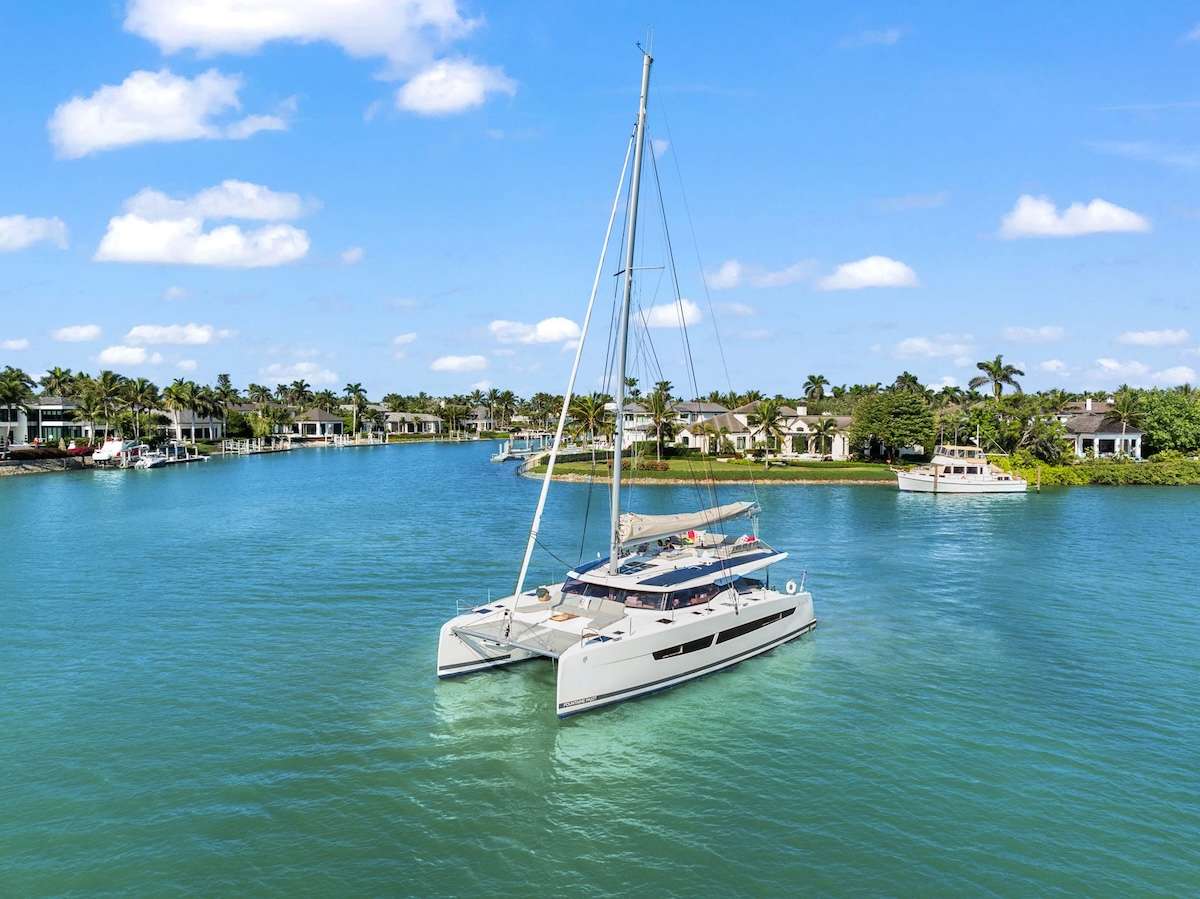 HALCYON Crewed Charters in British Virgin Islands