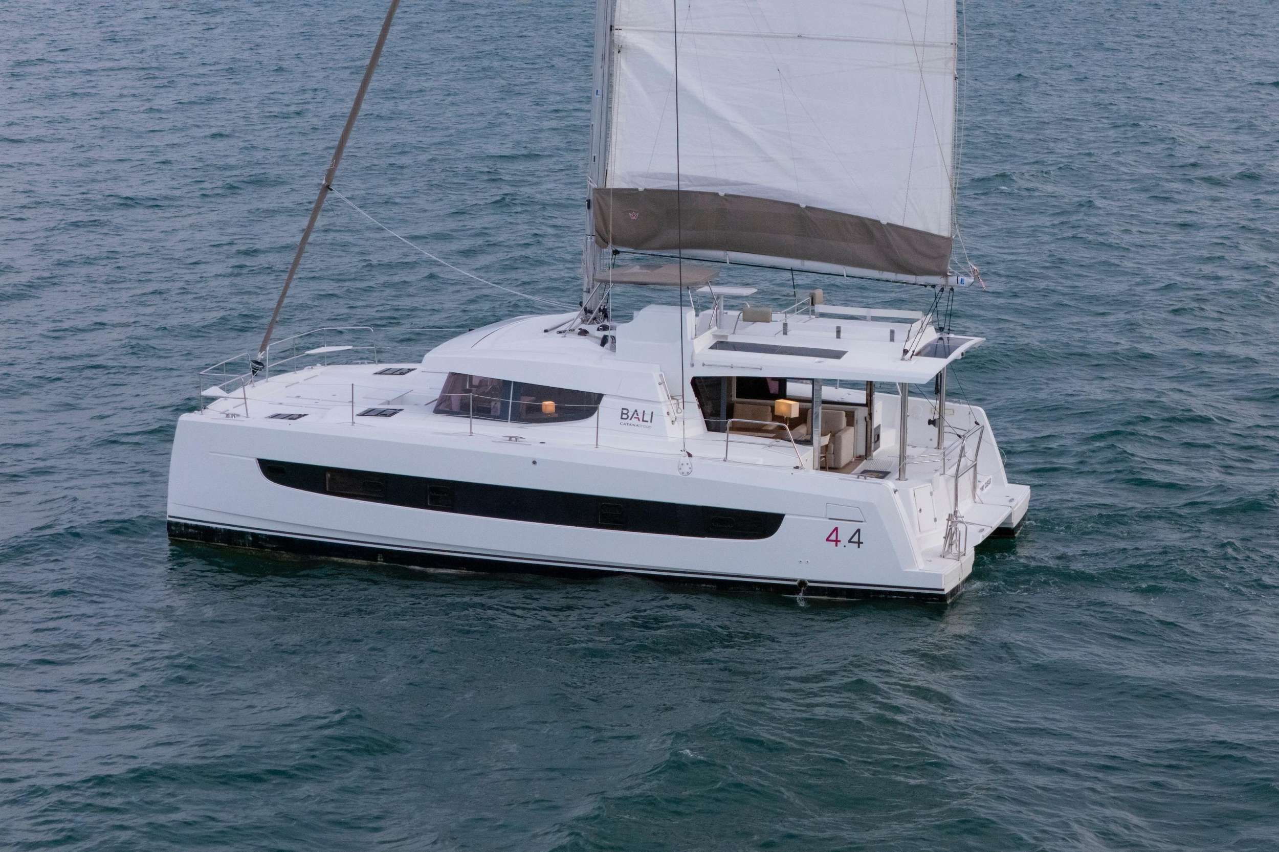 LUNARA (Formerly Point Clear) Crewed Charters in Belize