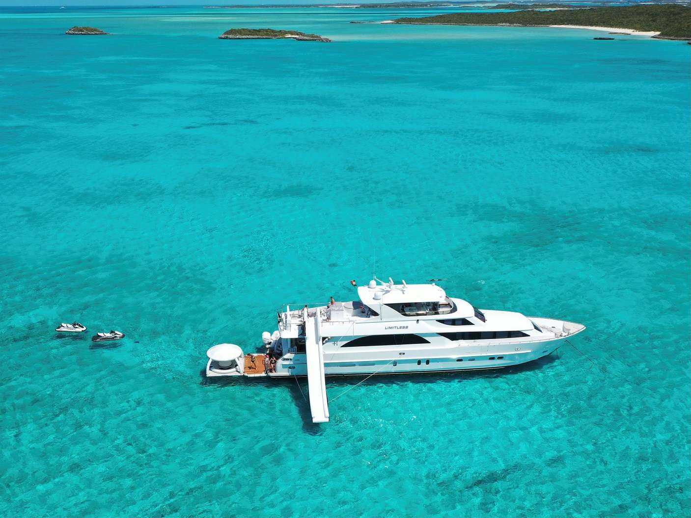 LIMITLESS Superyacht Charters in Bahamas - Nassau Superyachts