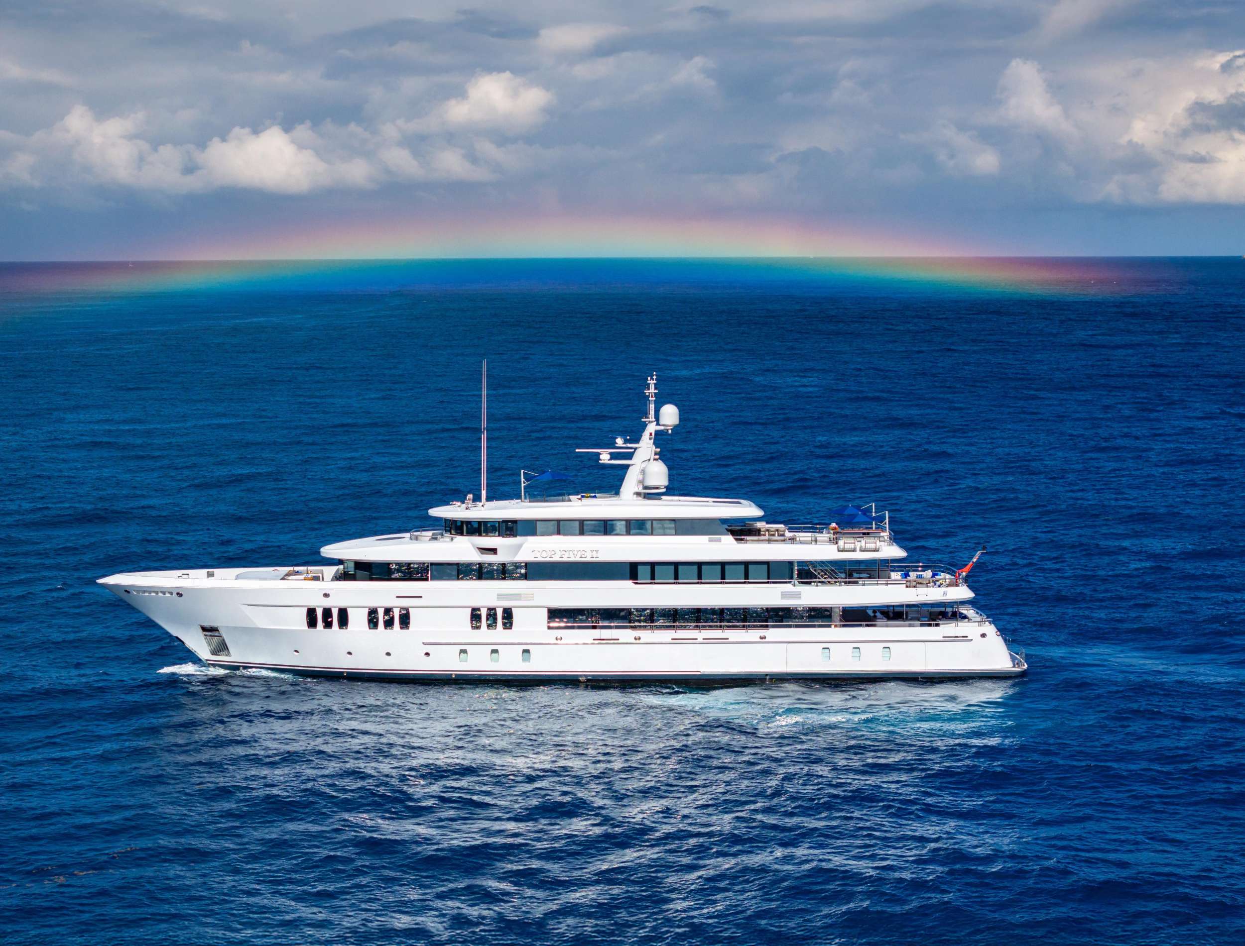 TOP FIVE II Superyacht Charters in British Virgin Islands