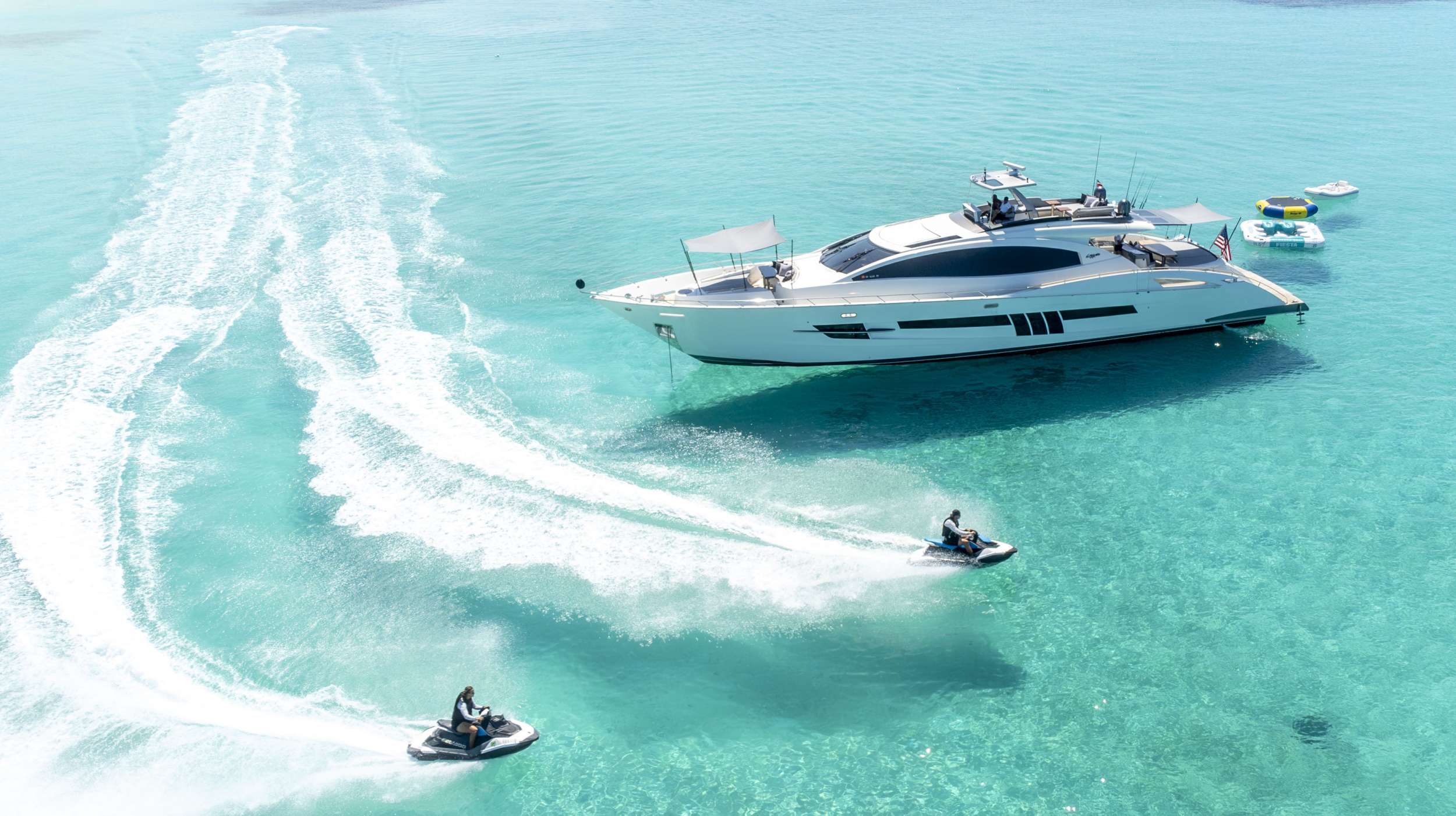 NEW LIFE Crewed Charters in Bahamas - Nassau