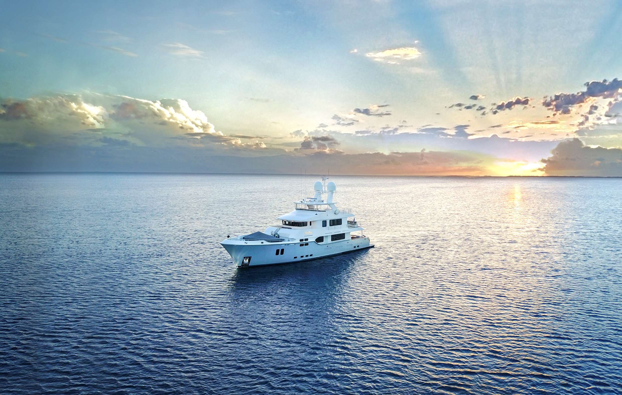 VIVIERAE II Crewed Charters in Bahamas - Nassau