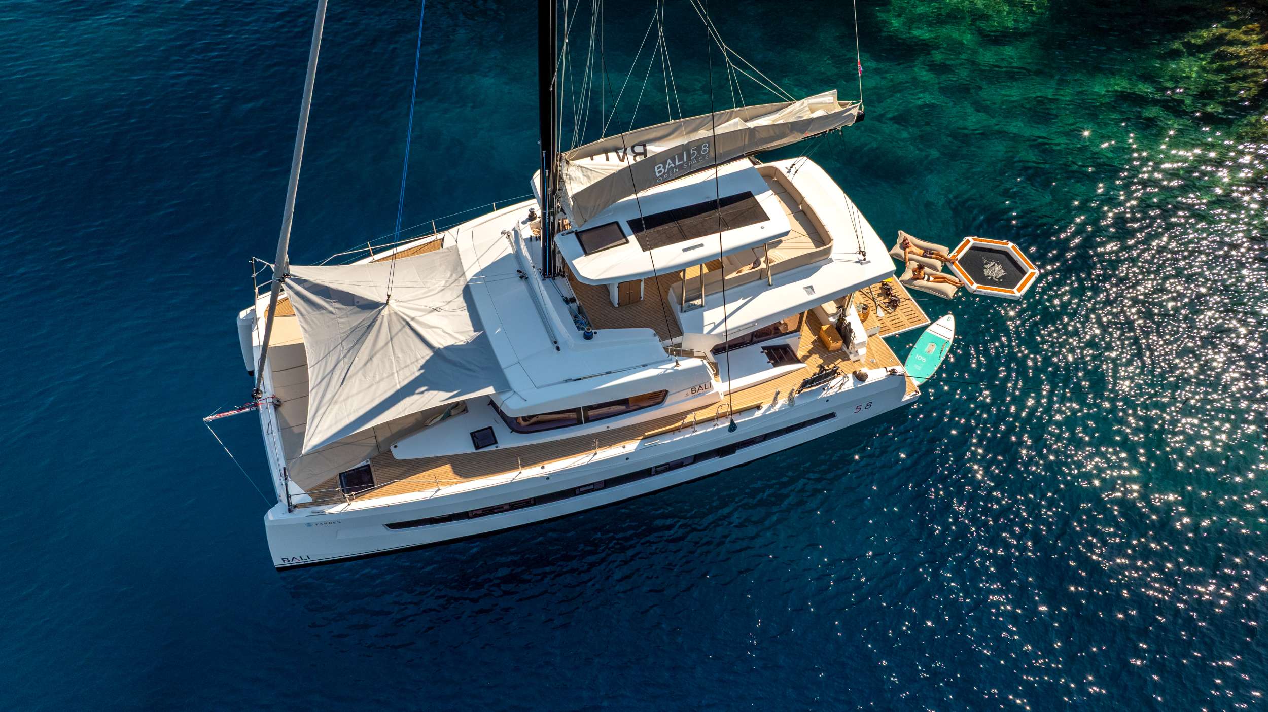 Farben  Crewed Charters in Croatia