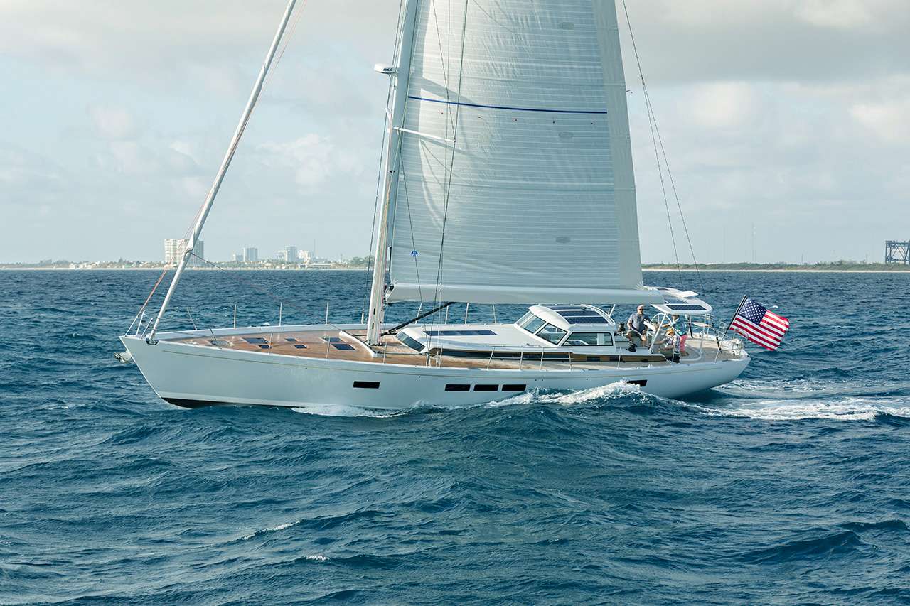CIRRUS Crewed Charters in St. Martin