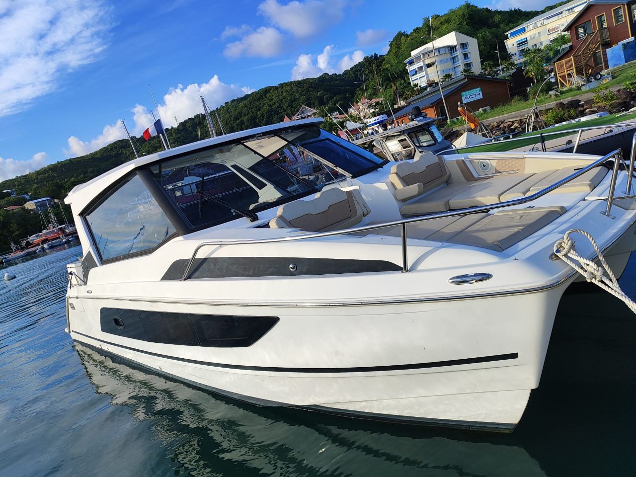 CARANTHIR  Bareboat Charter in Martinique