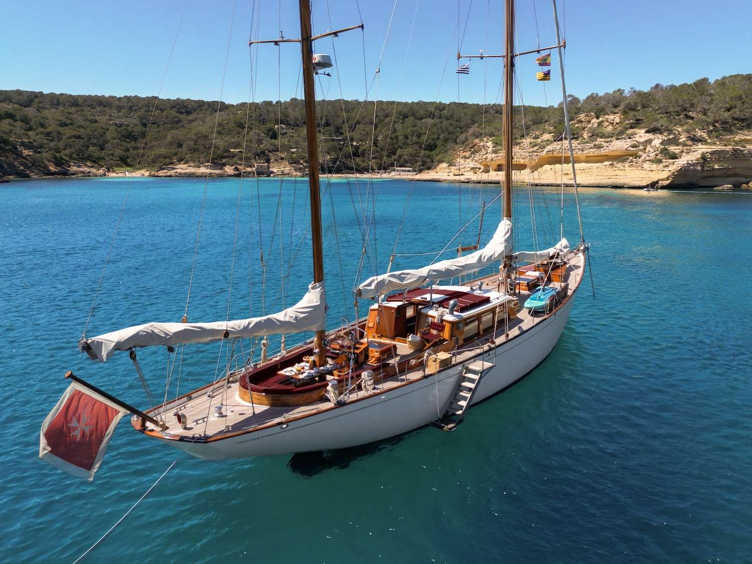 GAEL I Crewed Charters in France