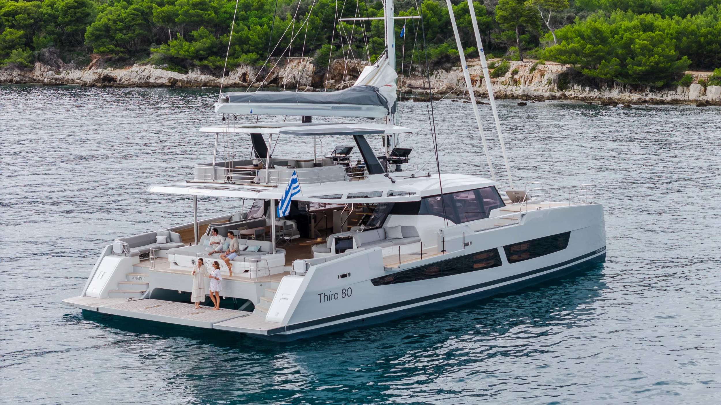 MAGIC MOMENTS  Crewed Charters in St. Vincent