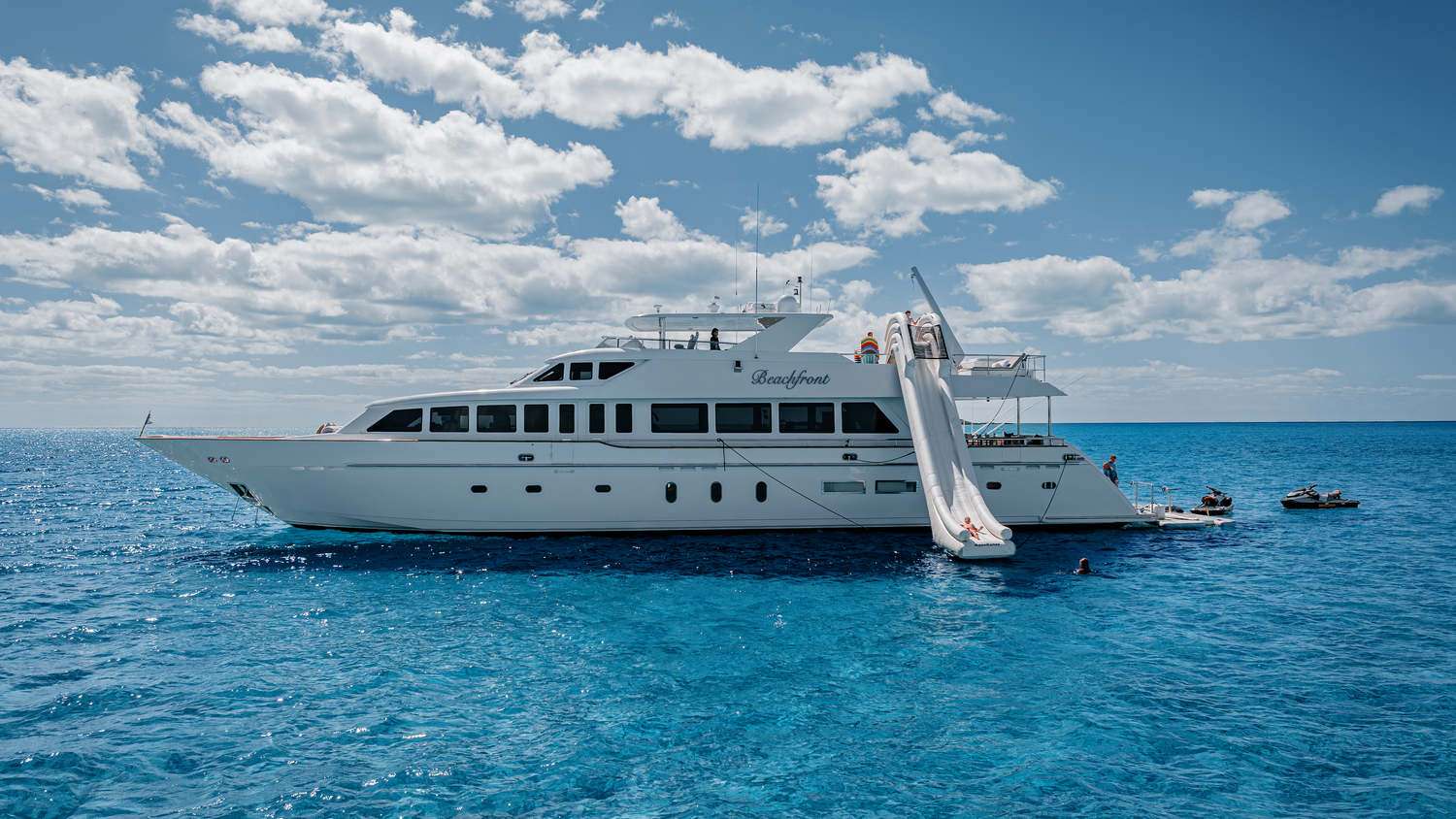 BEACHFRONT Superyacht Charters in Bahamas - Nassau Superyachts