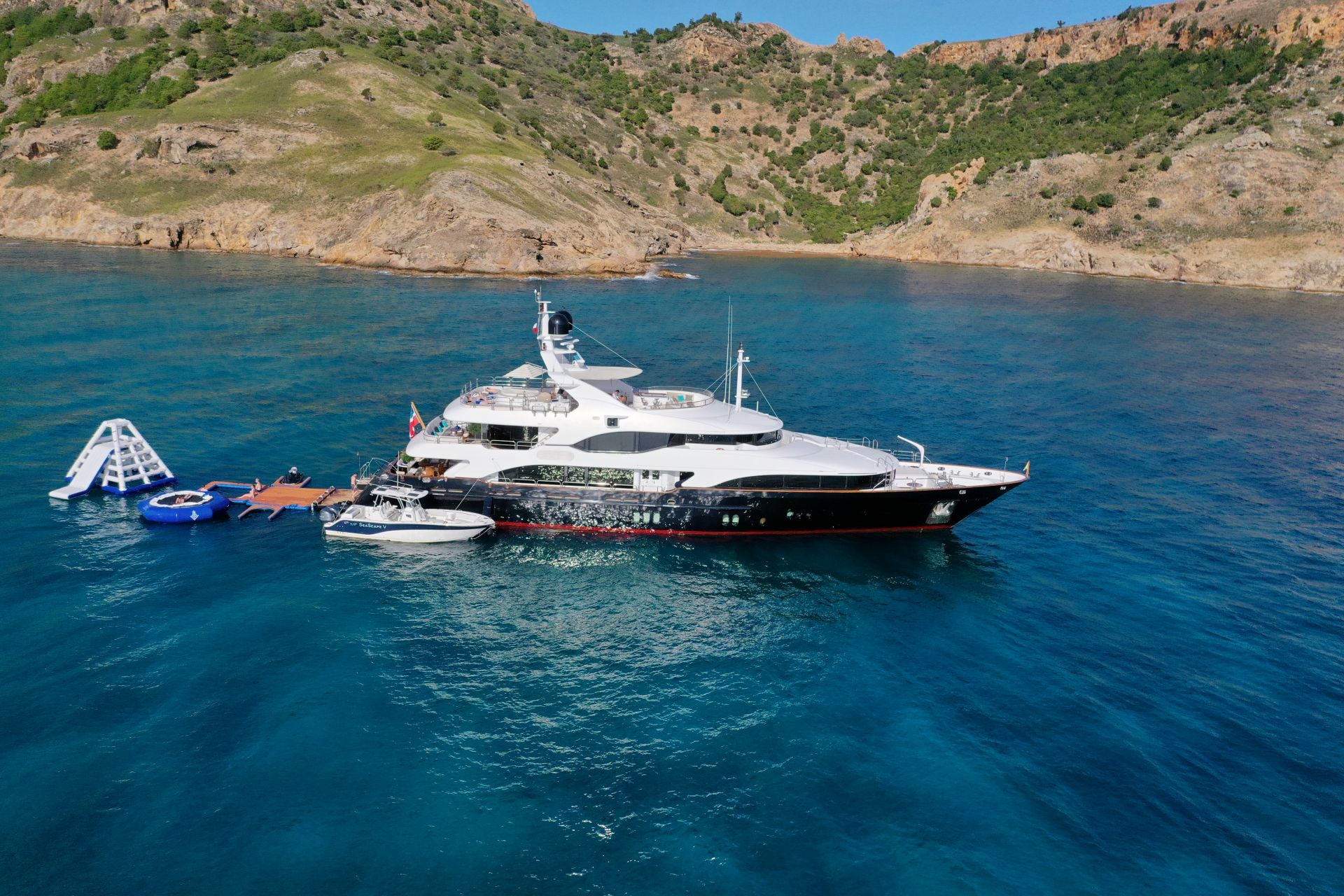 SEASCAPE V Superyacht Charters in Bahamas - Nassau Superyachts