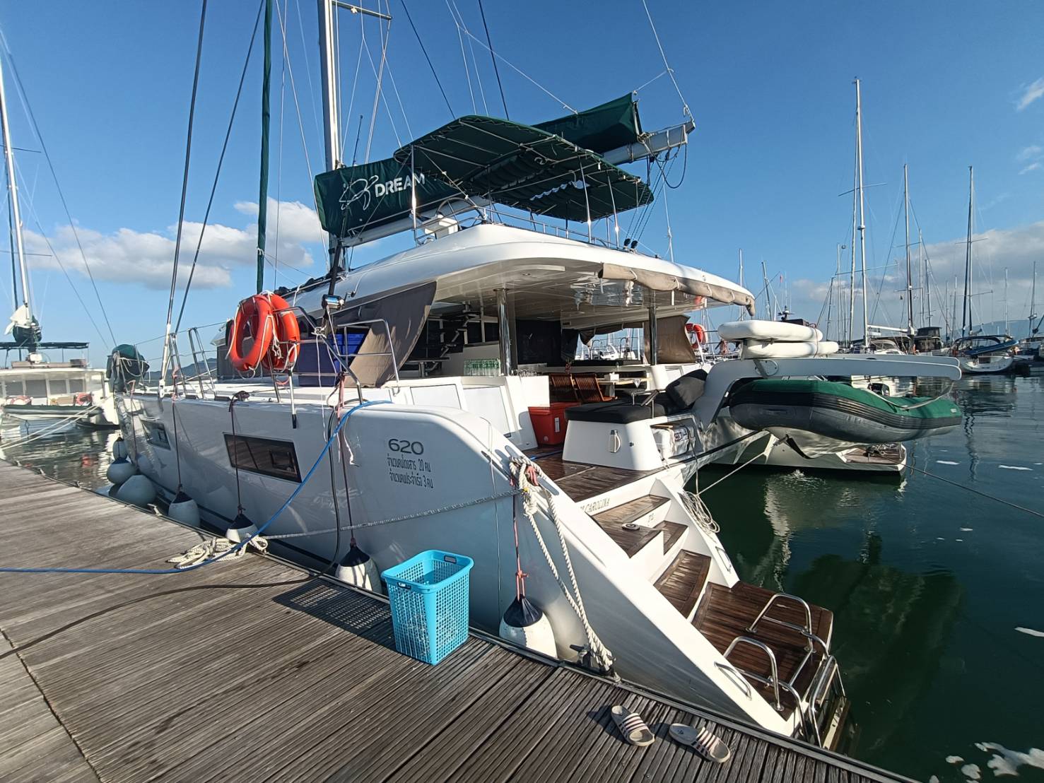 DREAM CAROLINA  Crewed Charters in Thailand