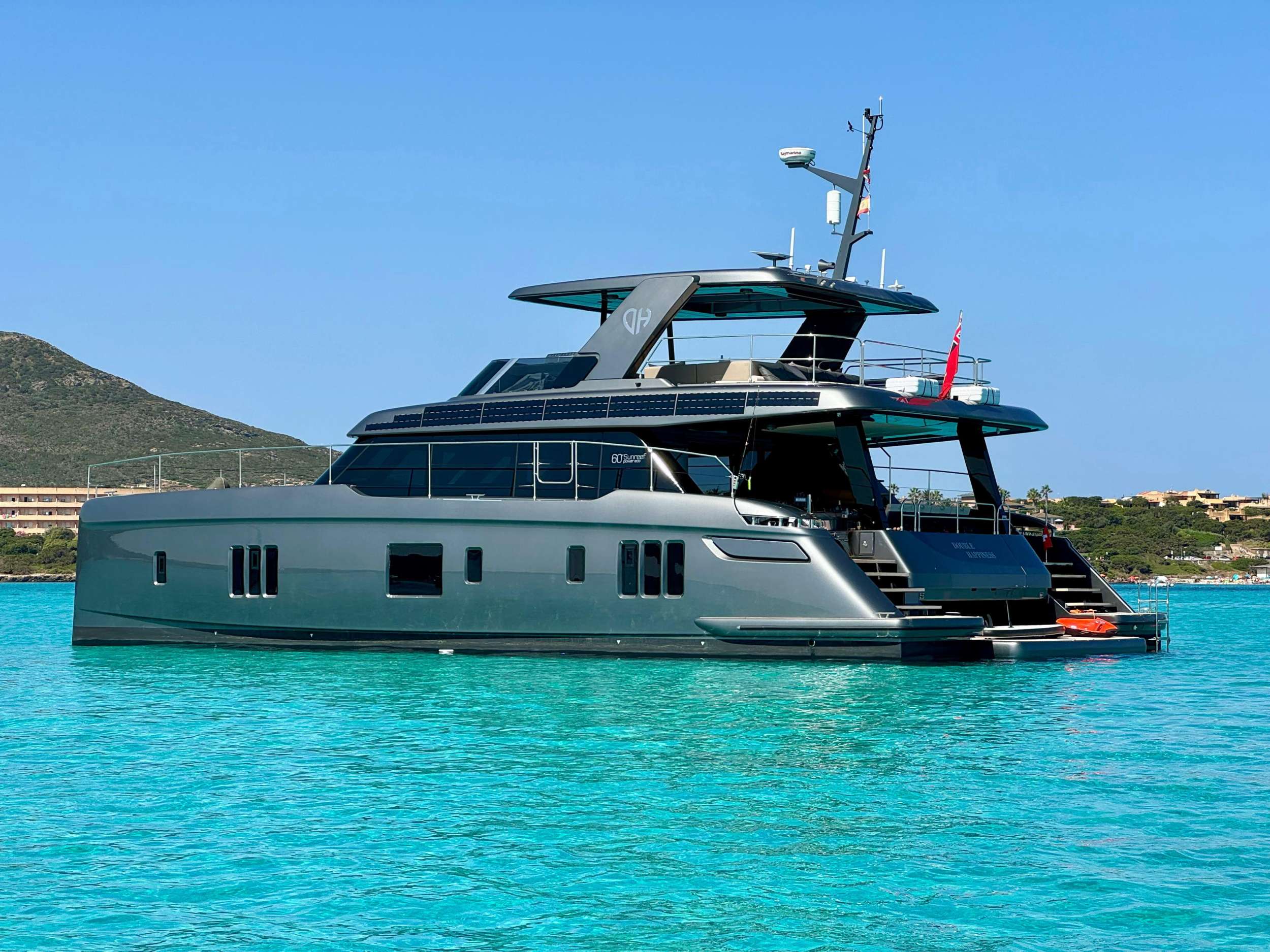DOUBLE HAPPINESS Crewed Charters in St. Vincent
