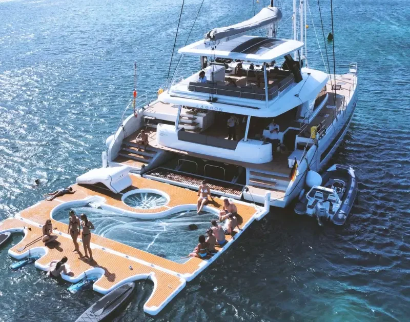 bvi catamaean charter with captain and chef