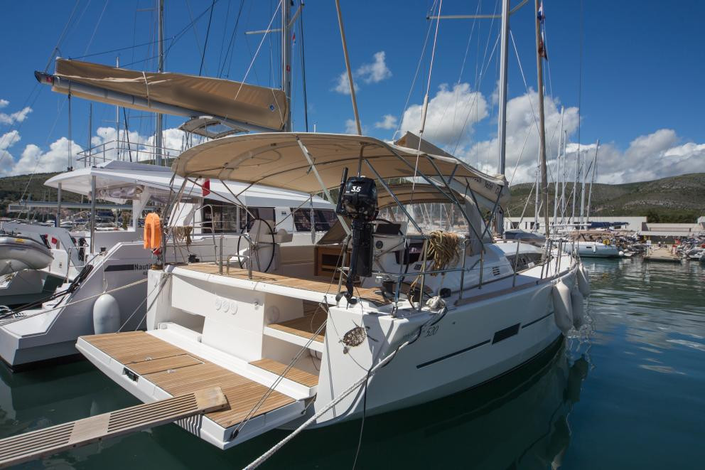 HOUAT Bareboat Charter in France