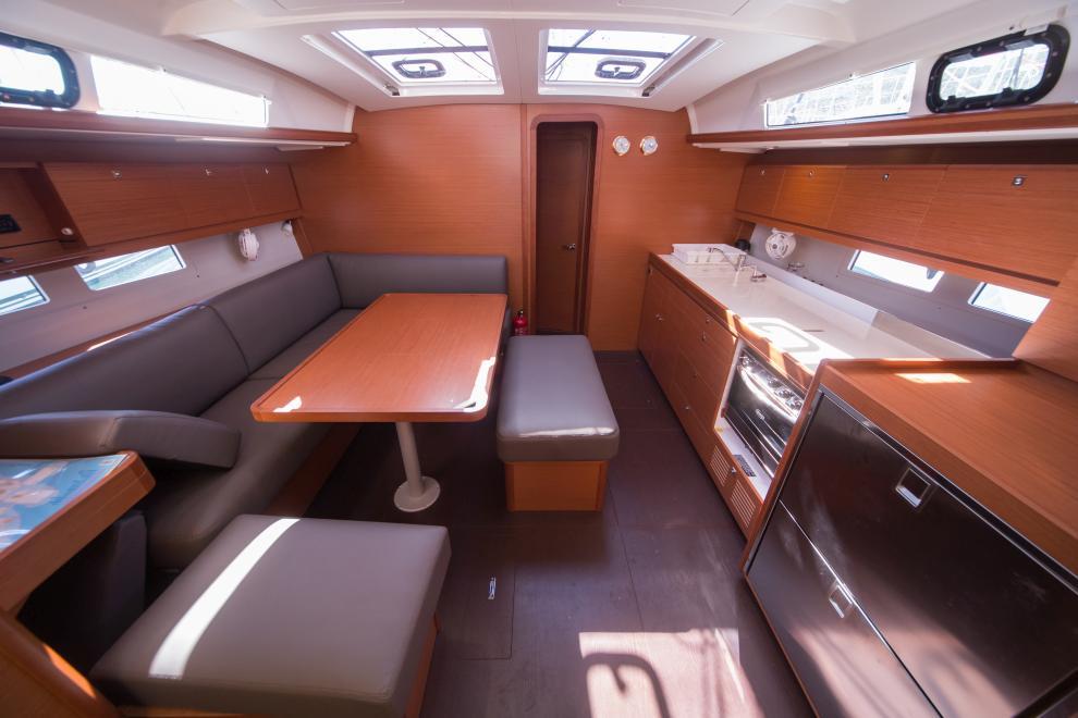 LIPSI  Bareboat Charter in Croatia