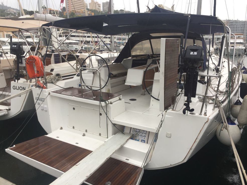 AGRASOT  Bareboat Charter in Greece